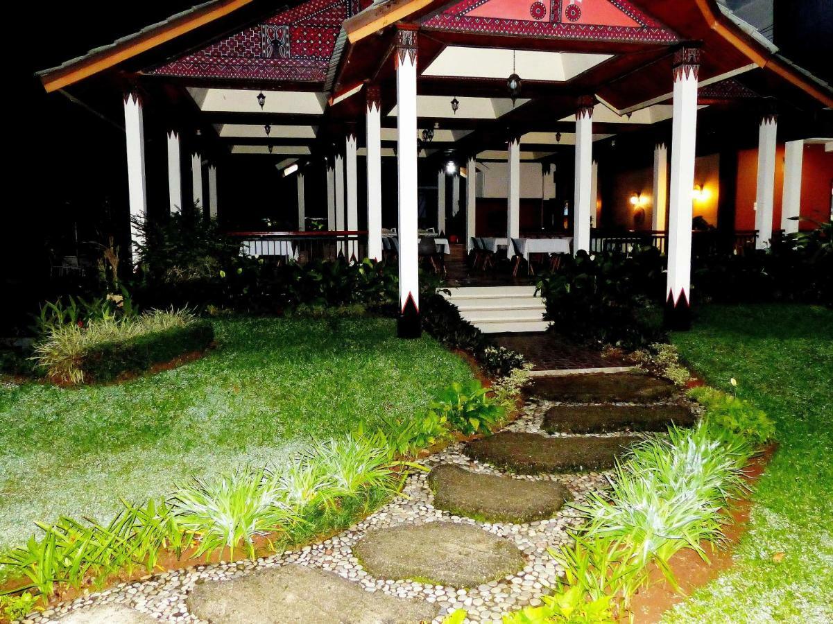 Toraja Torsina Hotel Рантепао Екстериор снимка