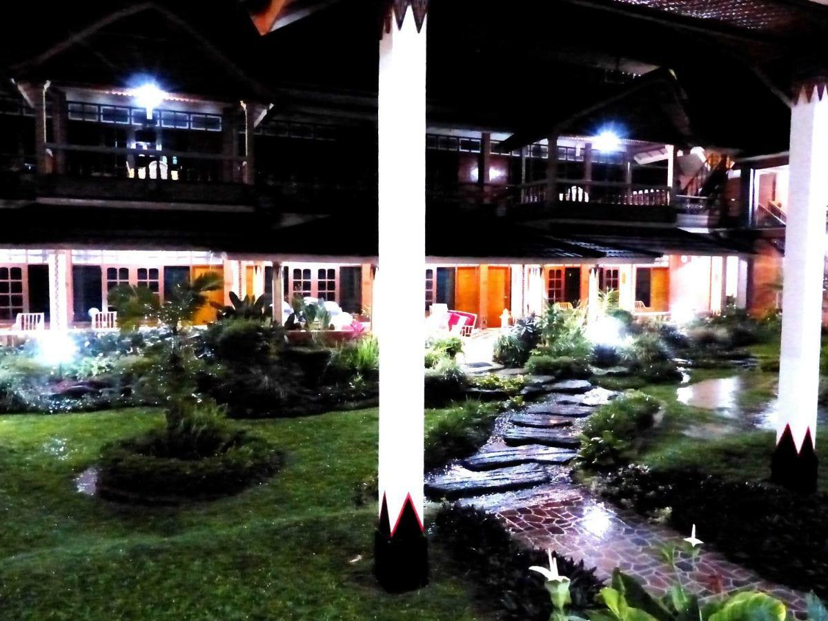 Toraja Torsina Hotel Рантепао Екстериор снимка